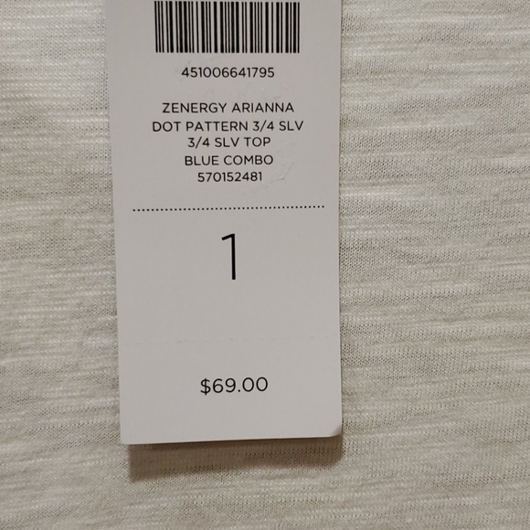 NWT Chicos Zenergy Top - Picture 5 of 5